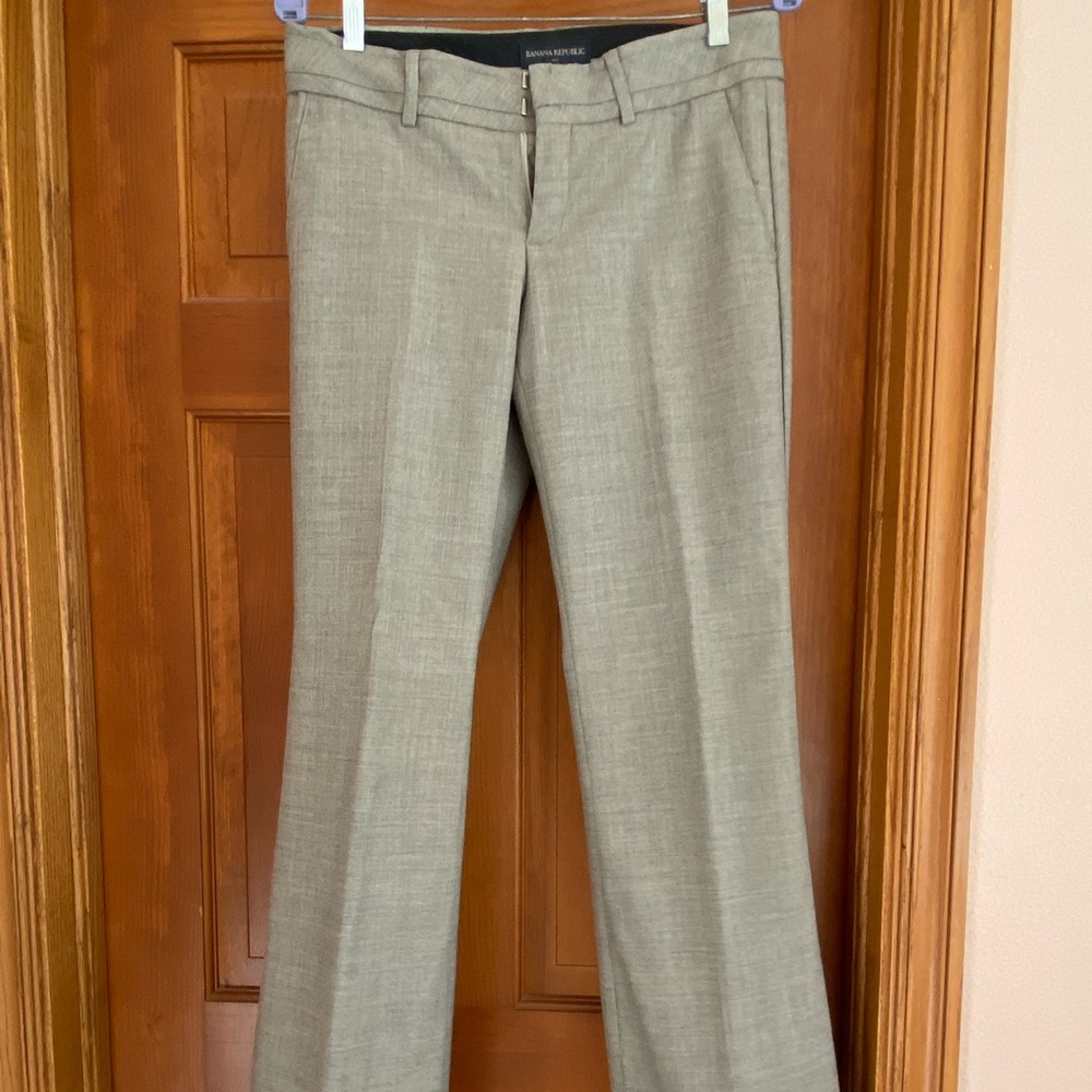 Banana Republic dress pants size 4.